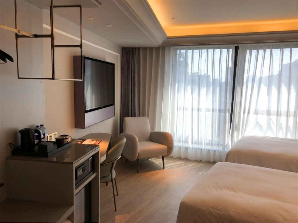 Mercure Hangzhou West Lake 2