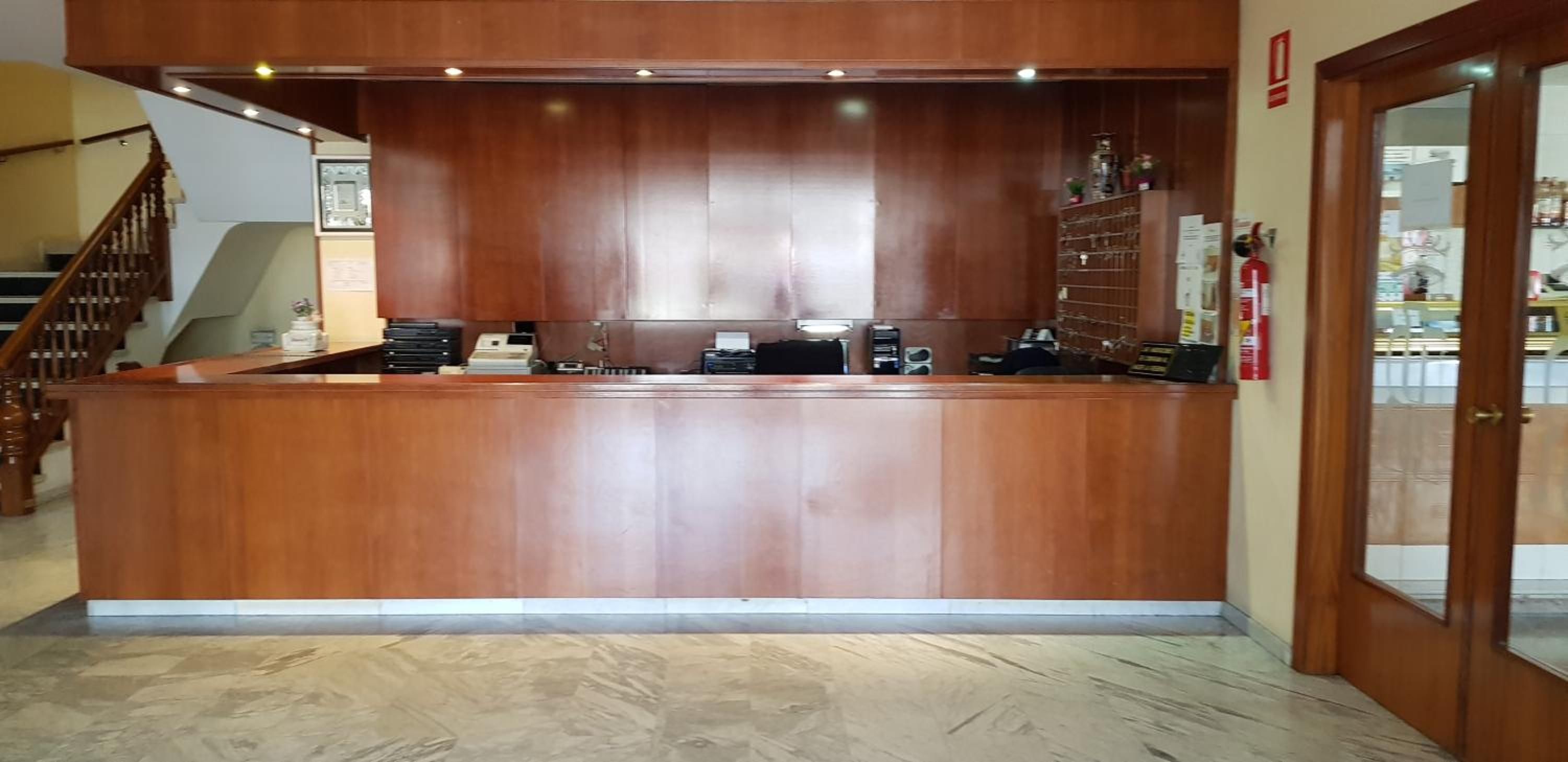 Hotel Reina Isabel 1