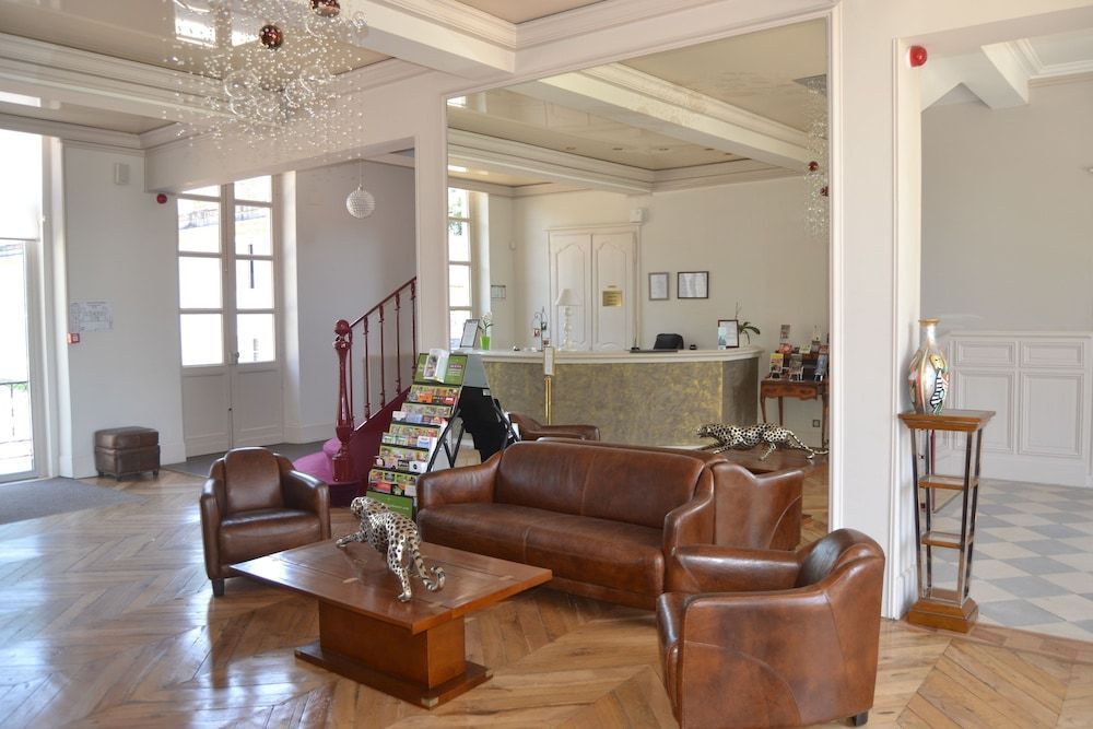 Logis Hotels - Le Saint Marcel 2