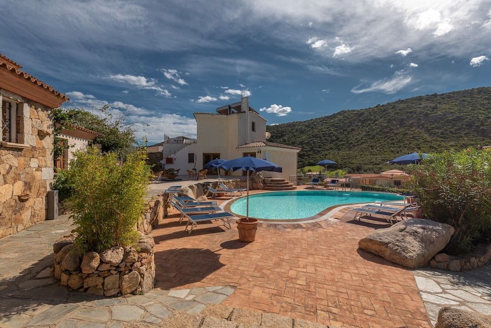 Stunning Residence Bouganvillage Bedroom Sleeps 4 Plus a Child bed 1