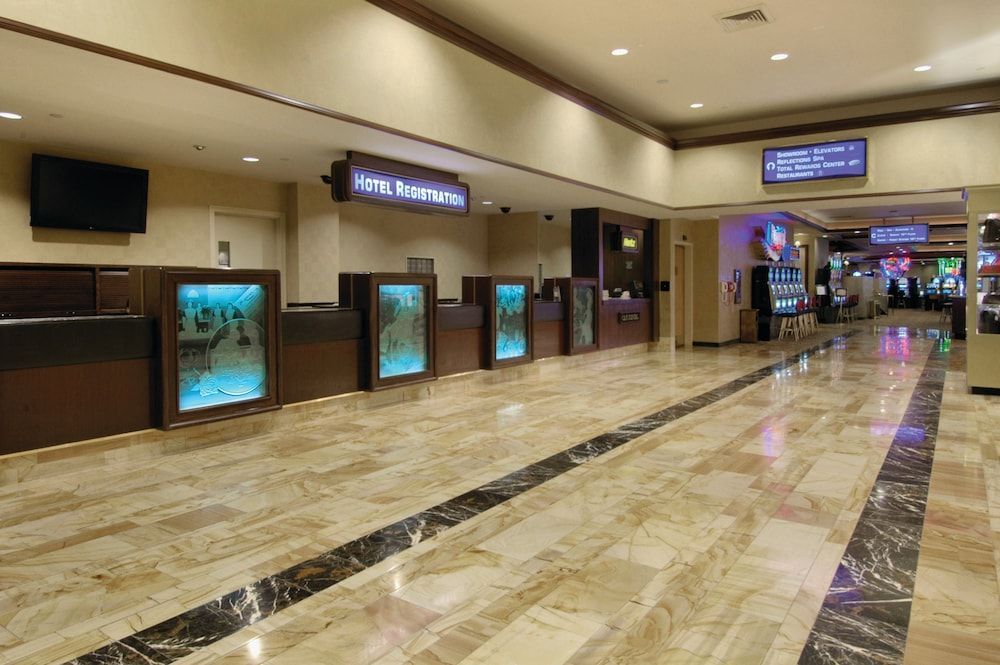 Harrah's Lake Tahoe Hotel & Casino - A Caesars Rewards Destination 2