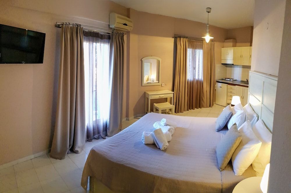 Anemos Hotel 1
