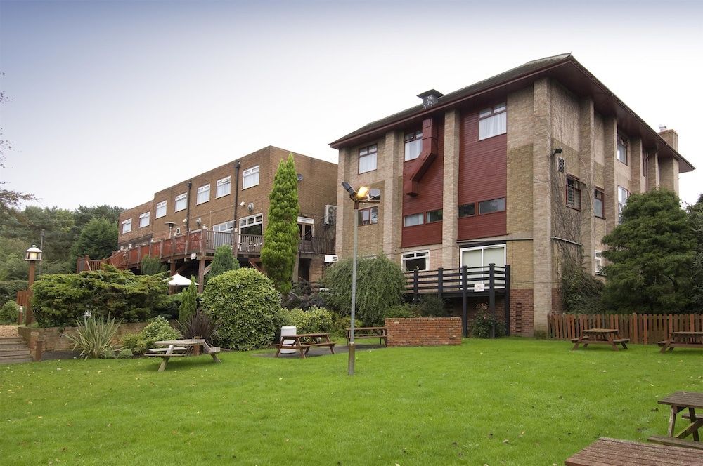 Premier Inn Burton On Trent East 1