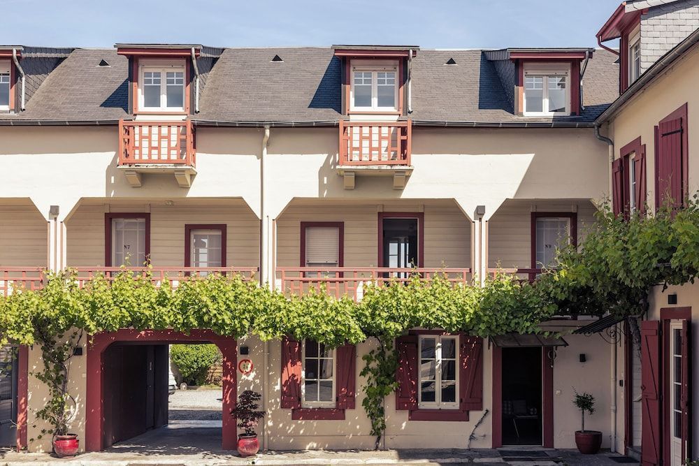 Le Clos du 5 - Appart Hotel Bagneres 1