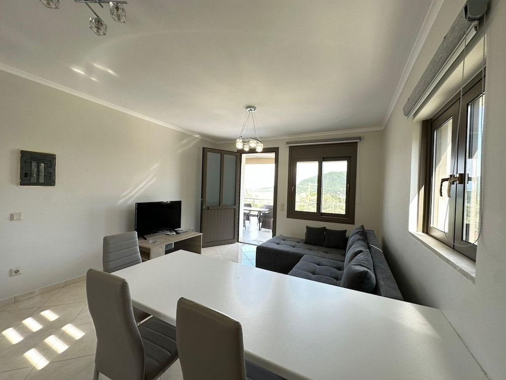 Elpida Luxury Apartments Suites 2