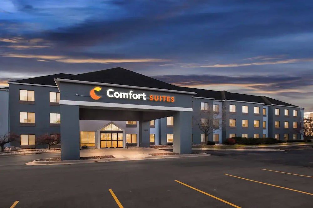 Comfort Suites Stevens Point 1
