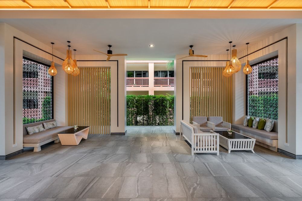 Kata Sea Breeze Resort - SHA Plus 2