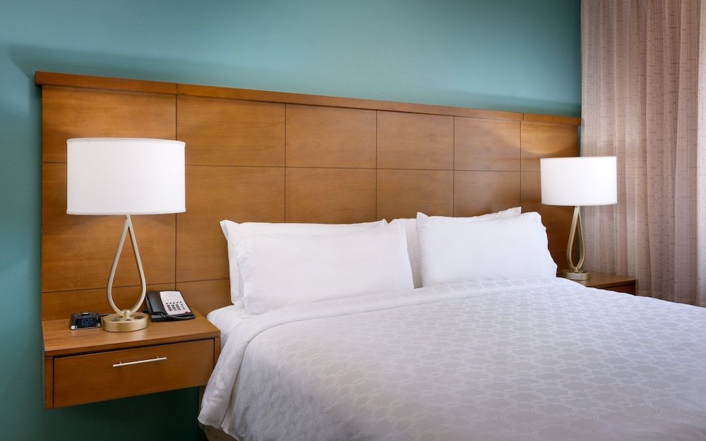 Staybridge Suites GAINESVILLE I-75 by IHG 2