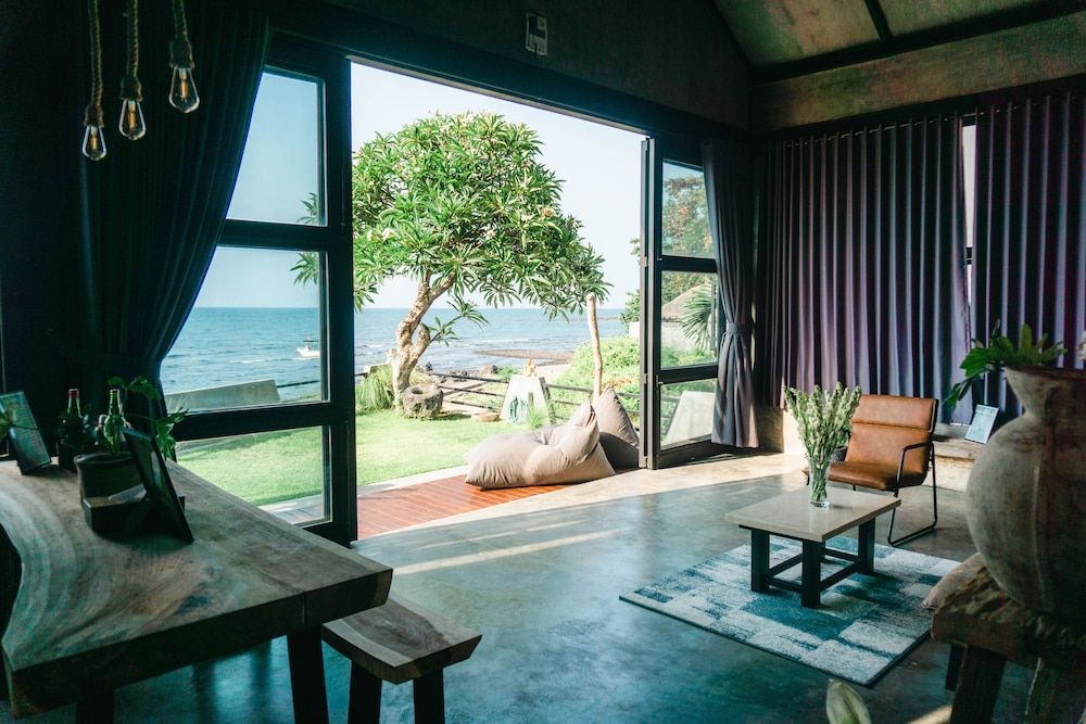 EJ House 1