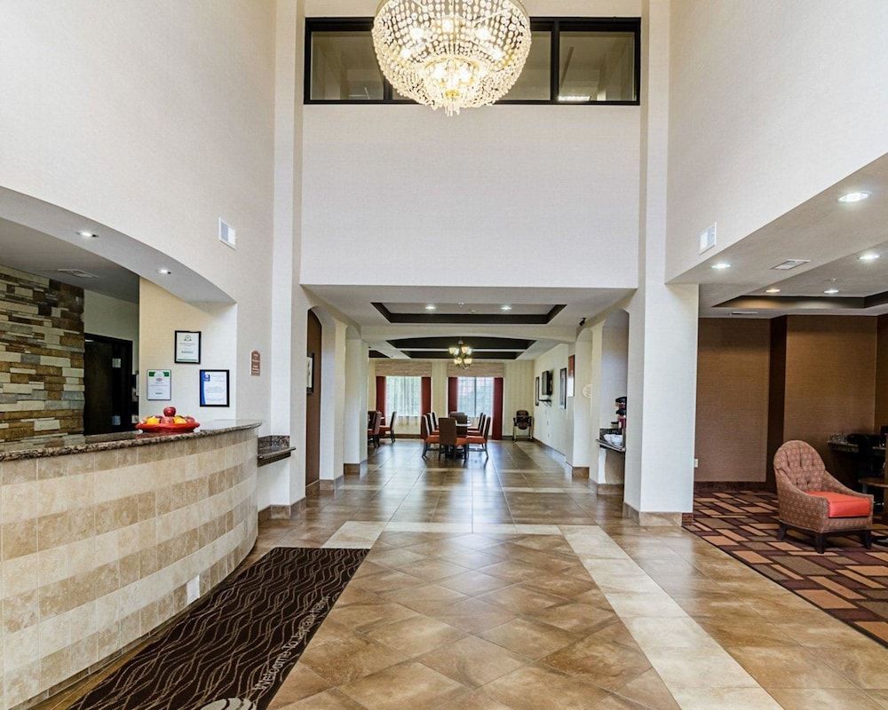 Comfort Inn & Suites Lawrence - University Area 2