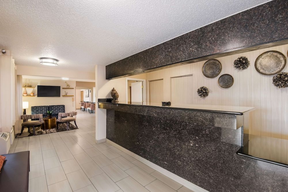 Best Western Mount Pleasant Inn 2