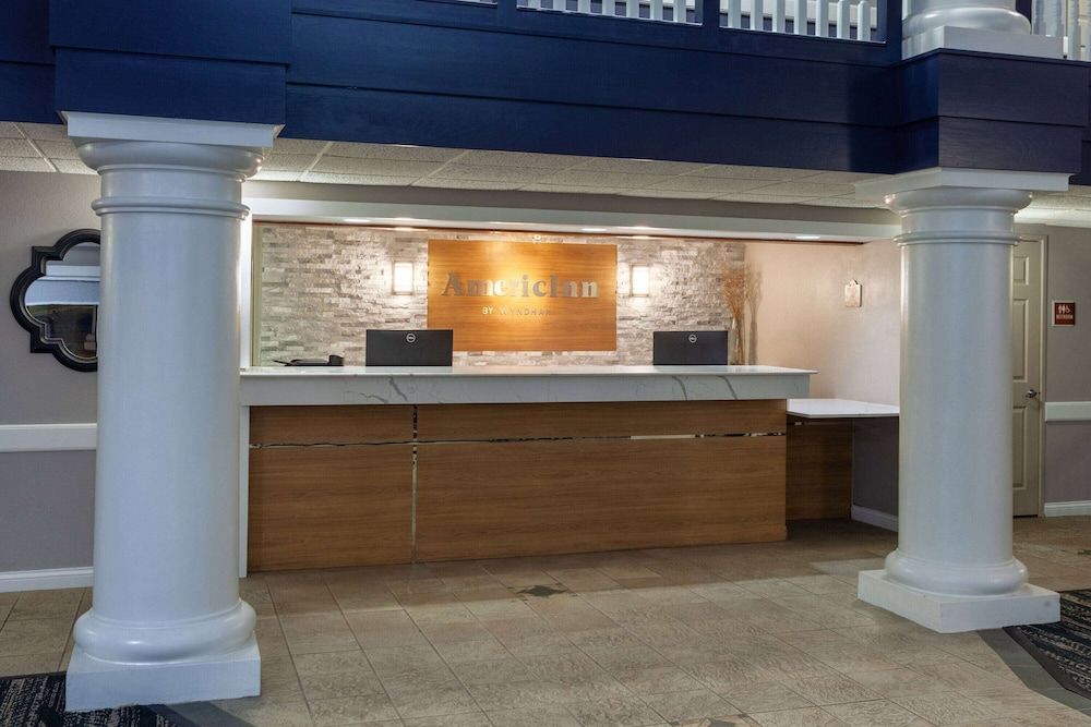 AmericInn by Wyndham Peoria 2