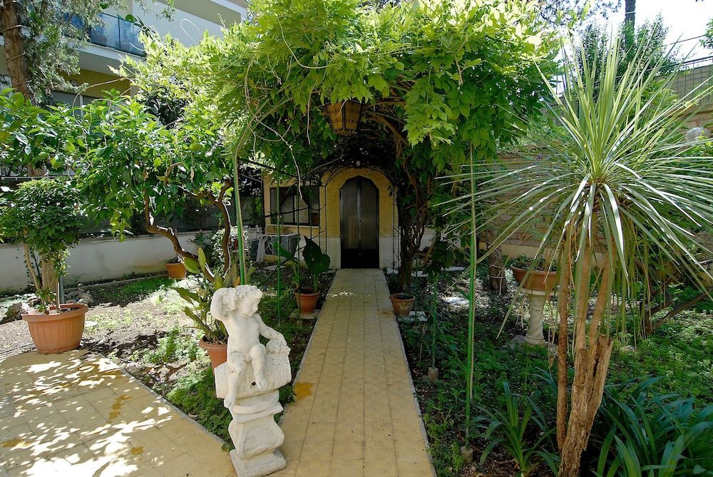 B&B Tiburtina Garden 1