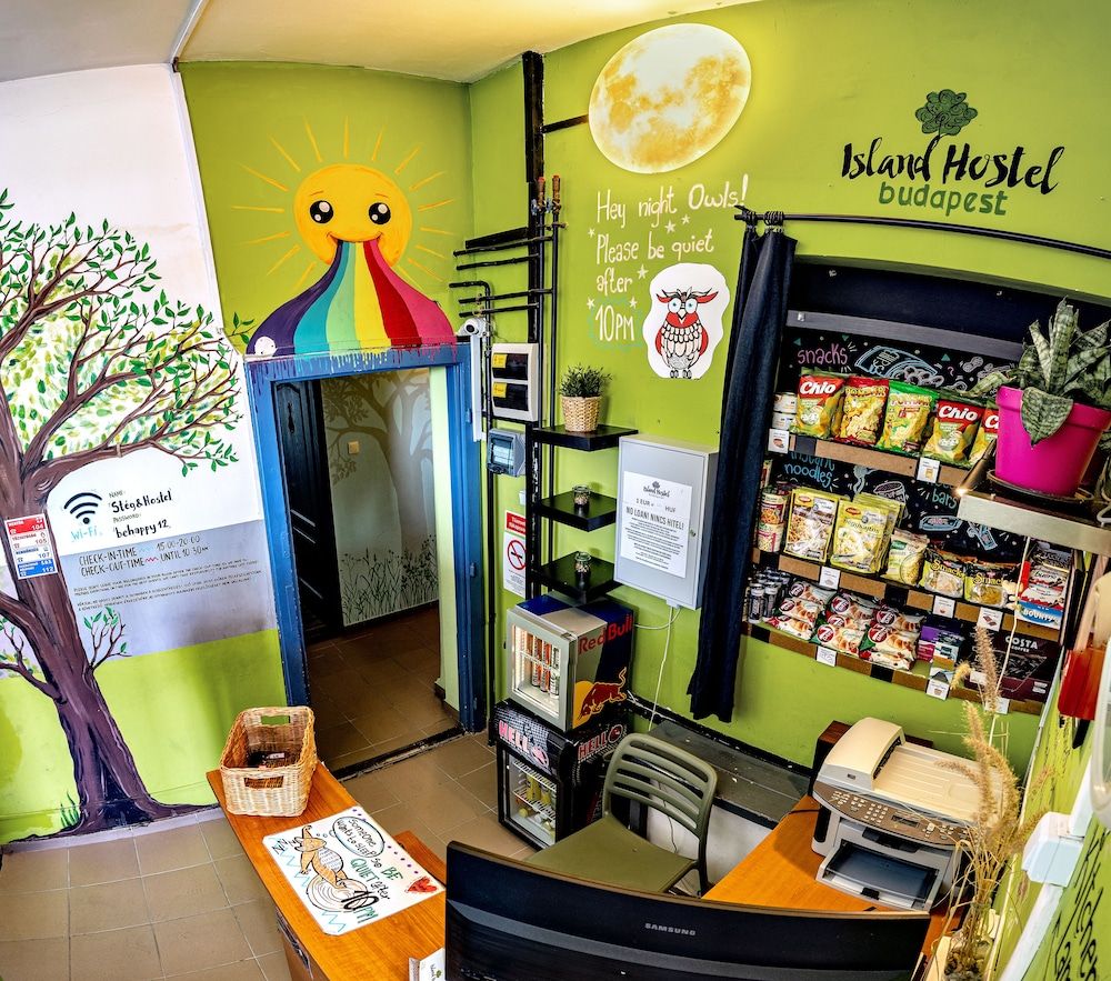 Island Hostel - Adults only 1