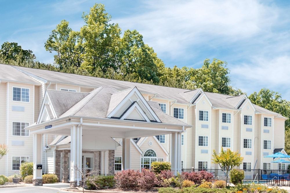 Microtel Inn & Suites by Wyndham Gardendale - Birmingham North 1