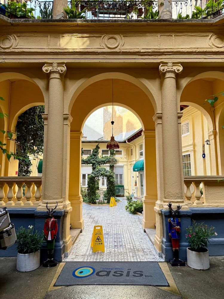 Oasis Inn Budapest 1