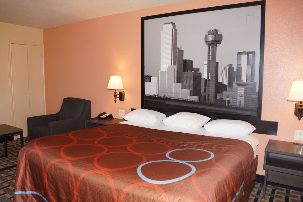 Super 8 by Wyndham Farmers Branch/North Dallas 1