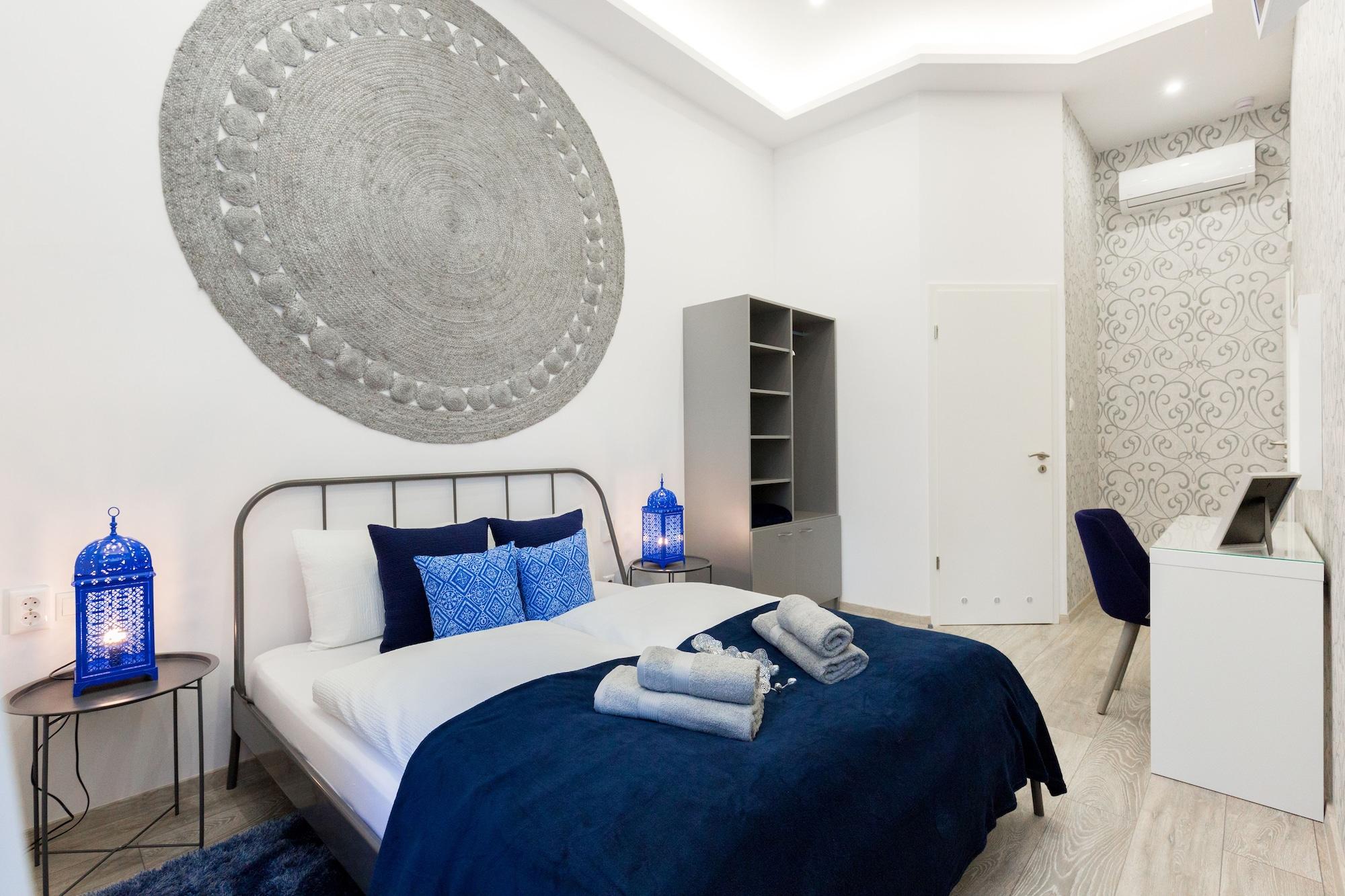 Silver Rooms by Staymood Holidays 1