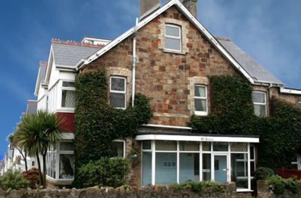 St Breca 1