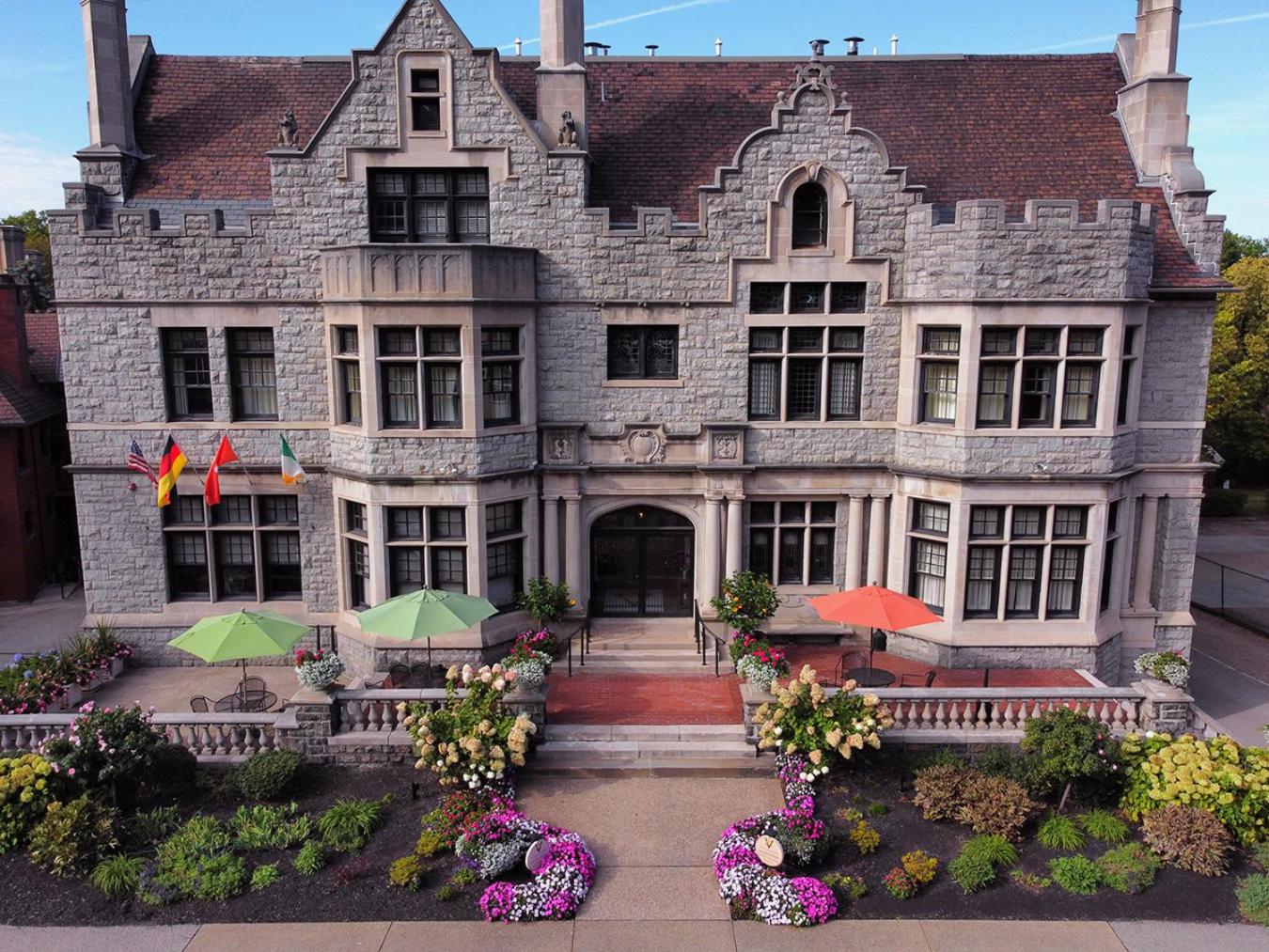 Mansions on Fifth 2
