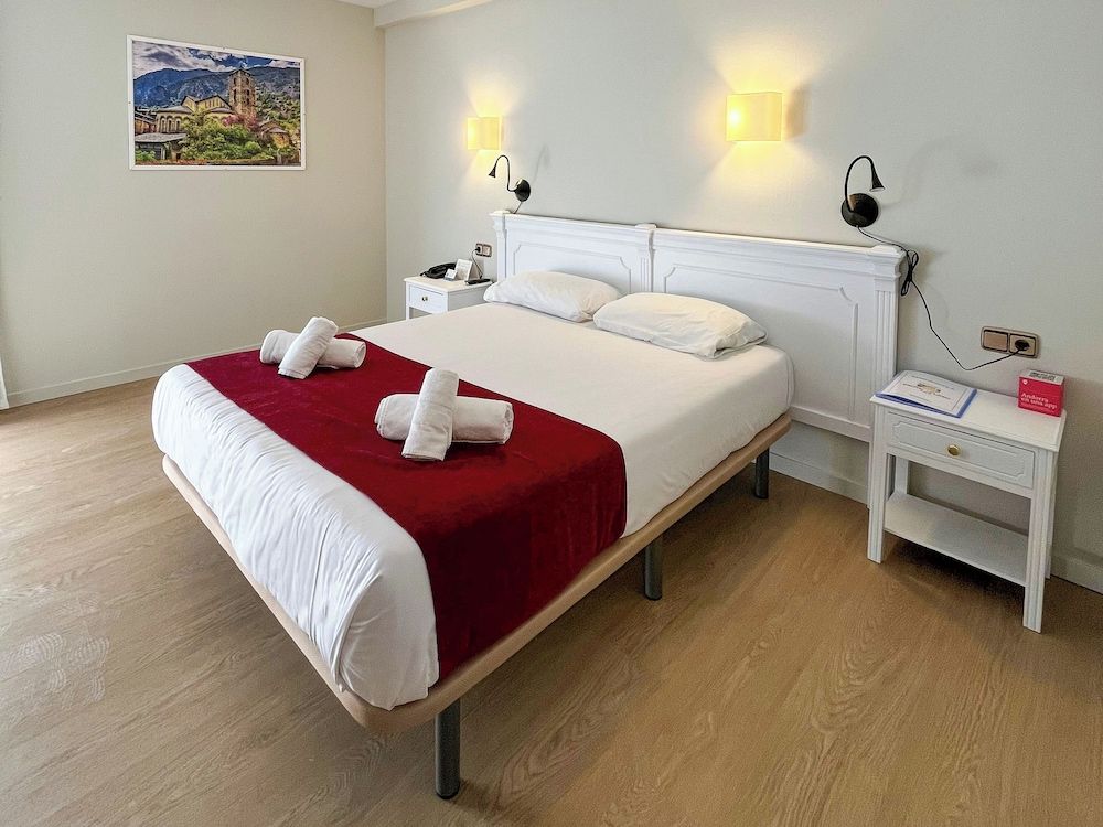 Hotel Pere D'Urg 3000 1