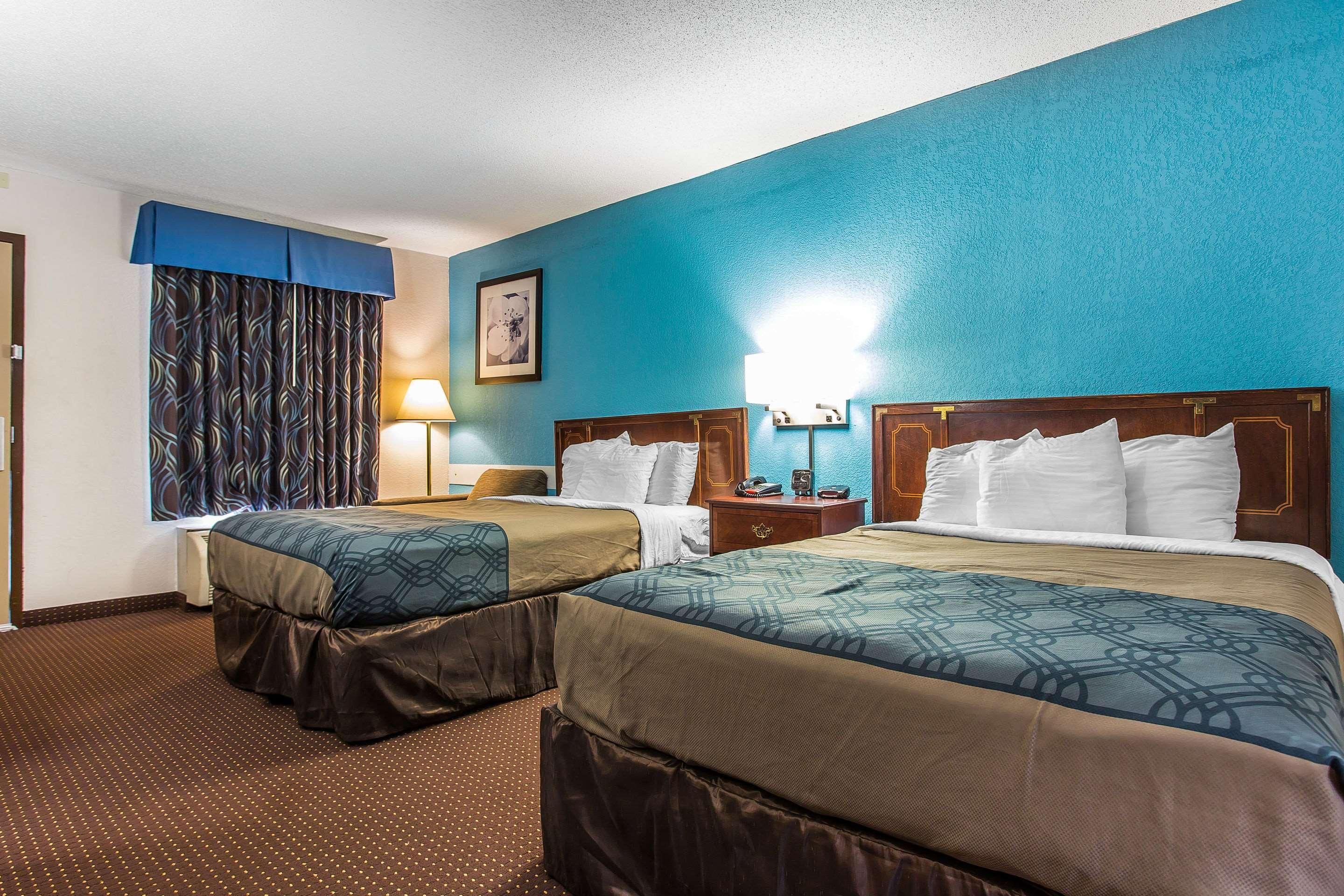 Econo Lodge Elizabeth City 2