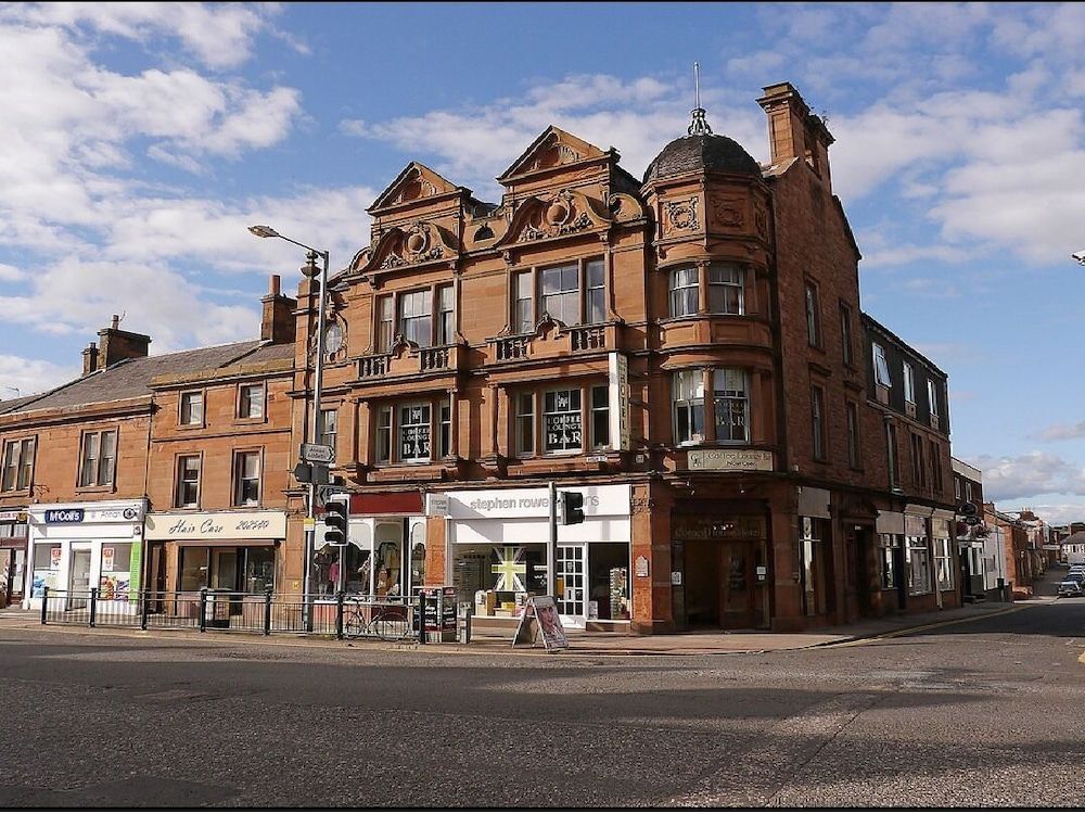 Corner House Hotel 1