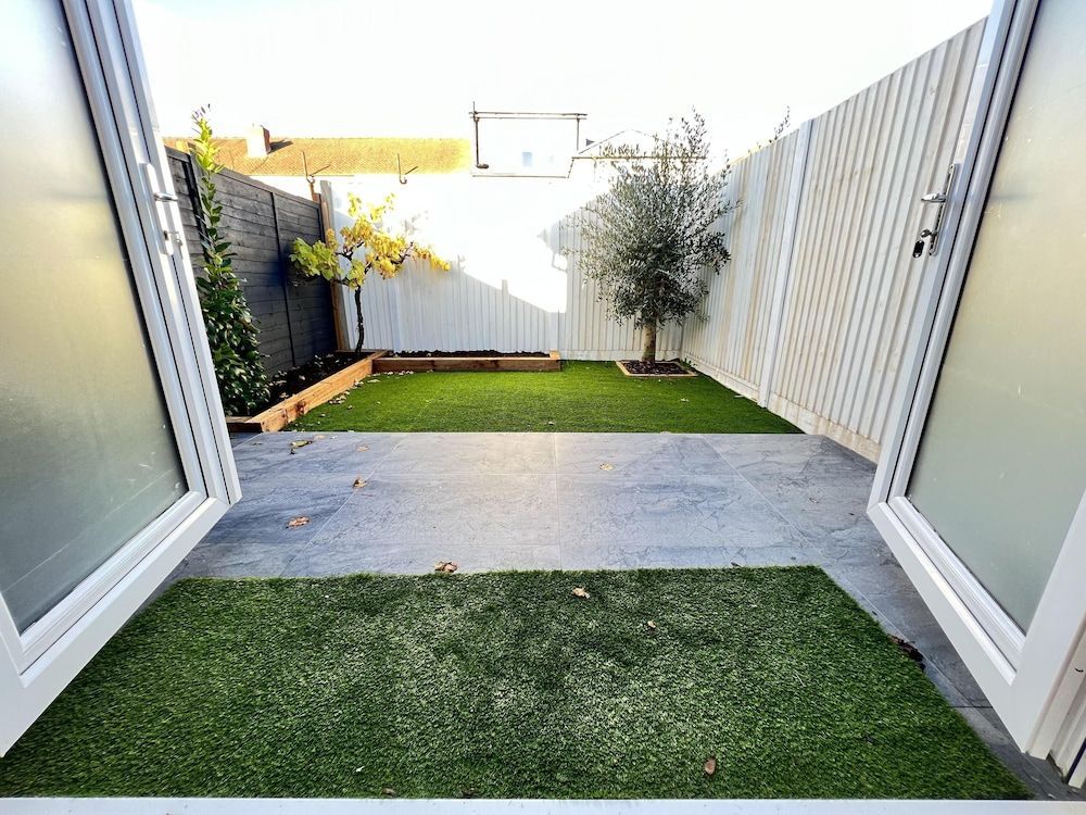 Stunning 1-bed Studio in Greenford 1