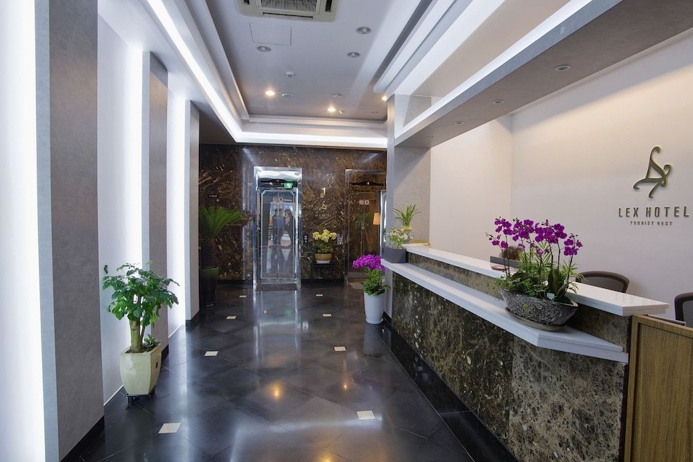 LEX Tourist Hotel 2
