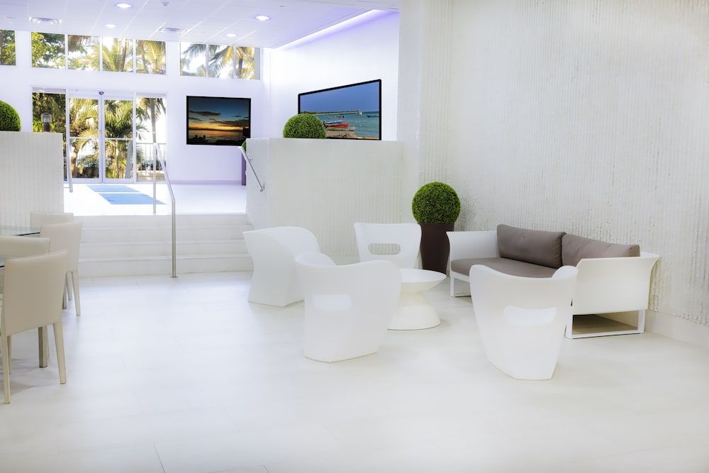 ESJ Beach Hotel 2