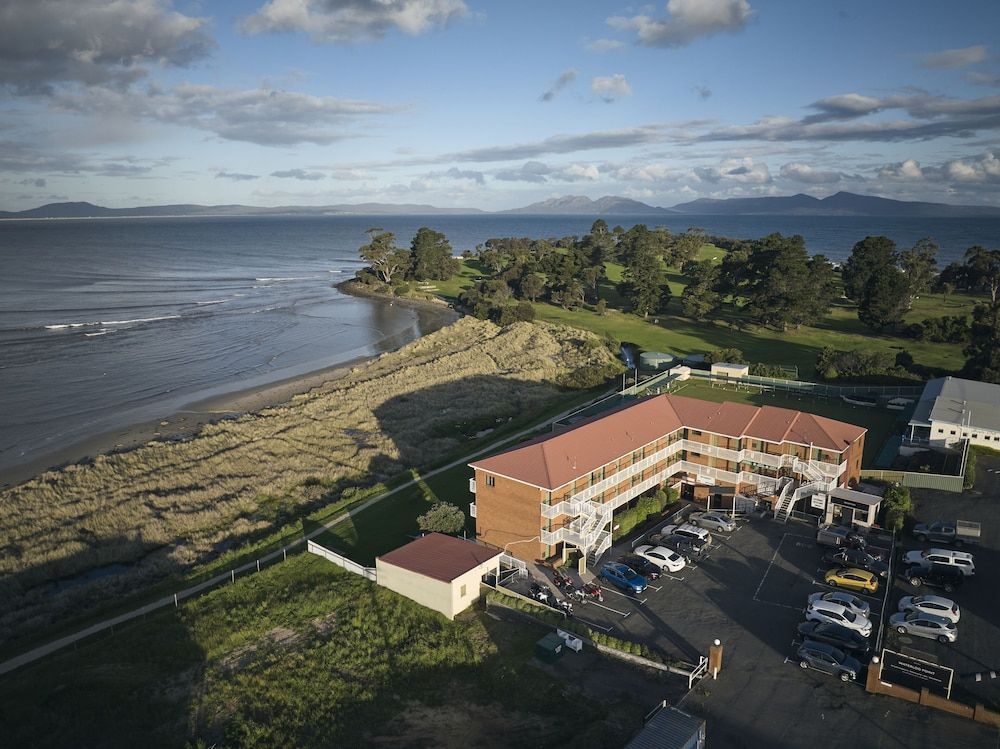 The Waterloo Hotel 1