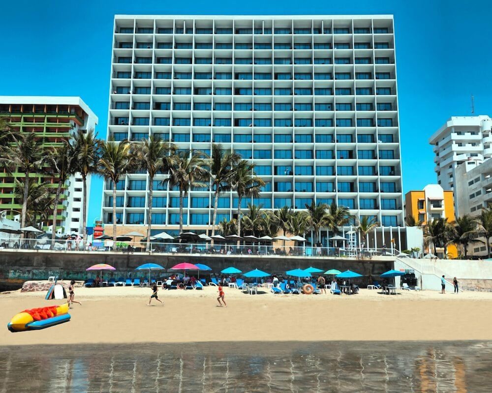 Viaggio Resort Mazatlán 1