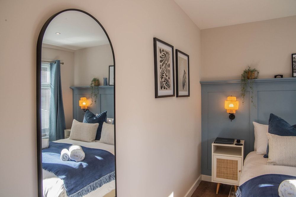 Bridgeside Rooms 2