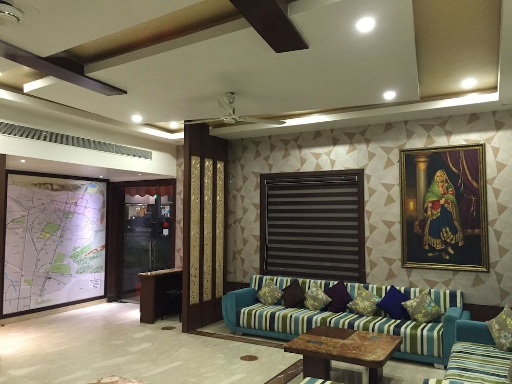 Ratnawali – A Vegetarian Heritage Hotel 2