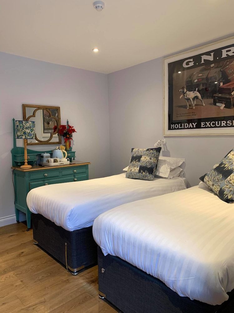 The Wheatsheaf Inn 1