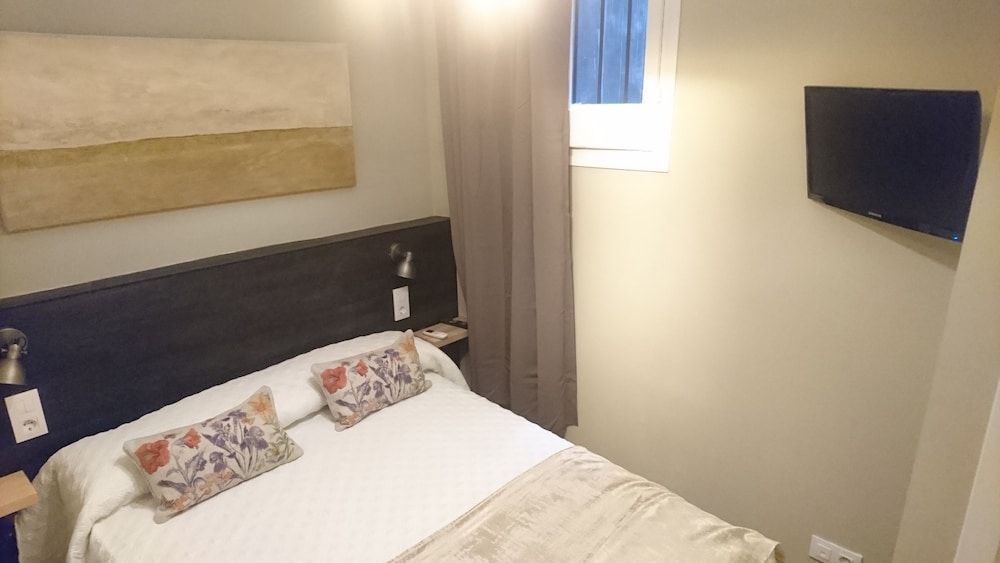 El Born Guest House by Casa Consell 2