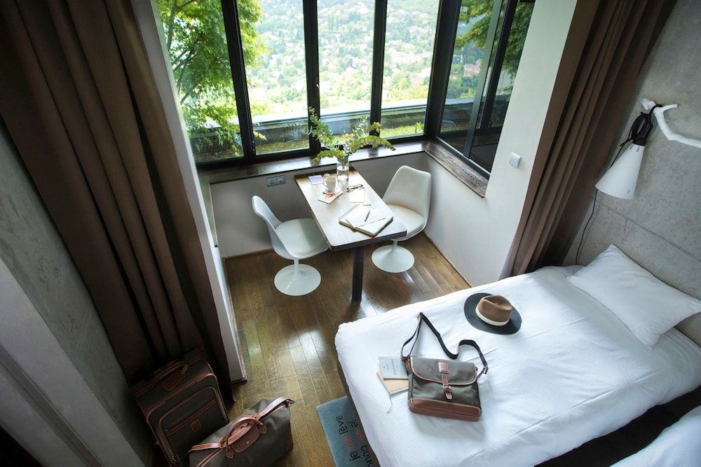 L'Ermitage Hôtel Cuisine-À-Manger 2