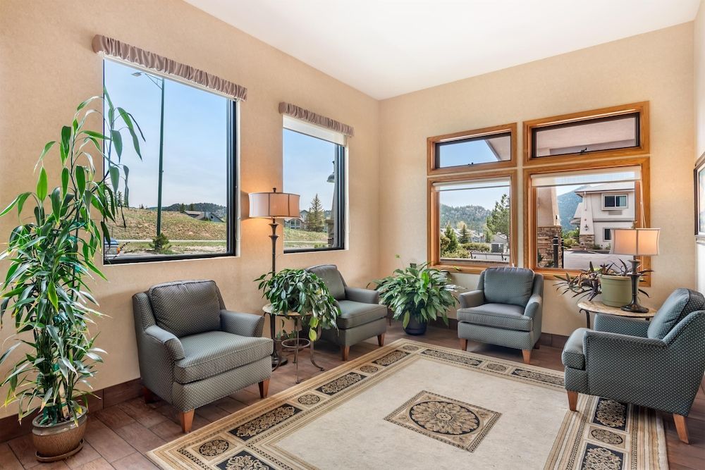 Best Western Plus Silver Saddle Inn 2
