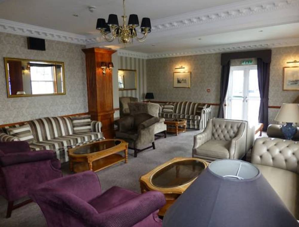 Cliff Hotel 2