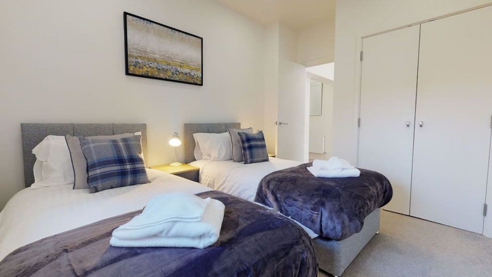 Luxury Apartment - Town Centre North Stevenage 2