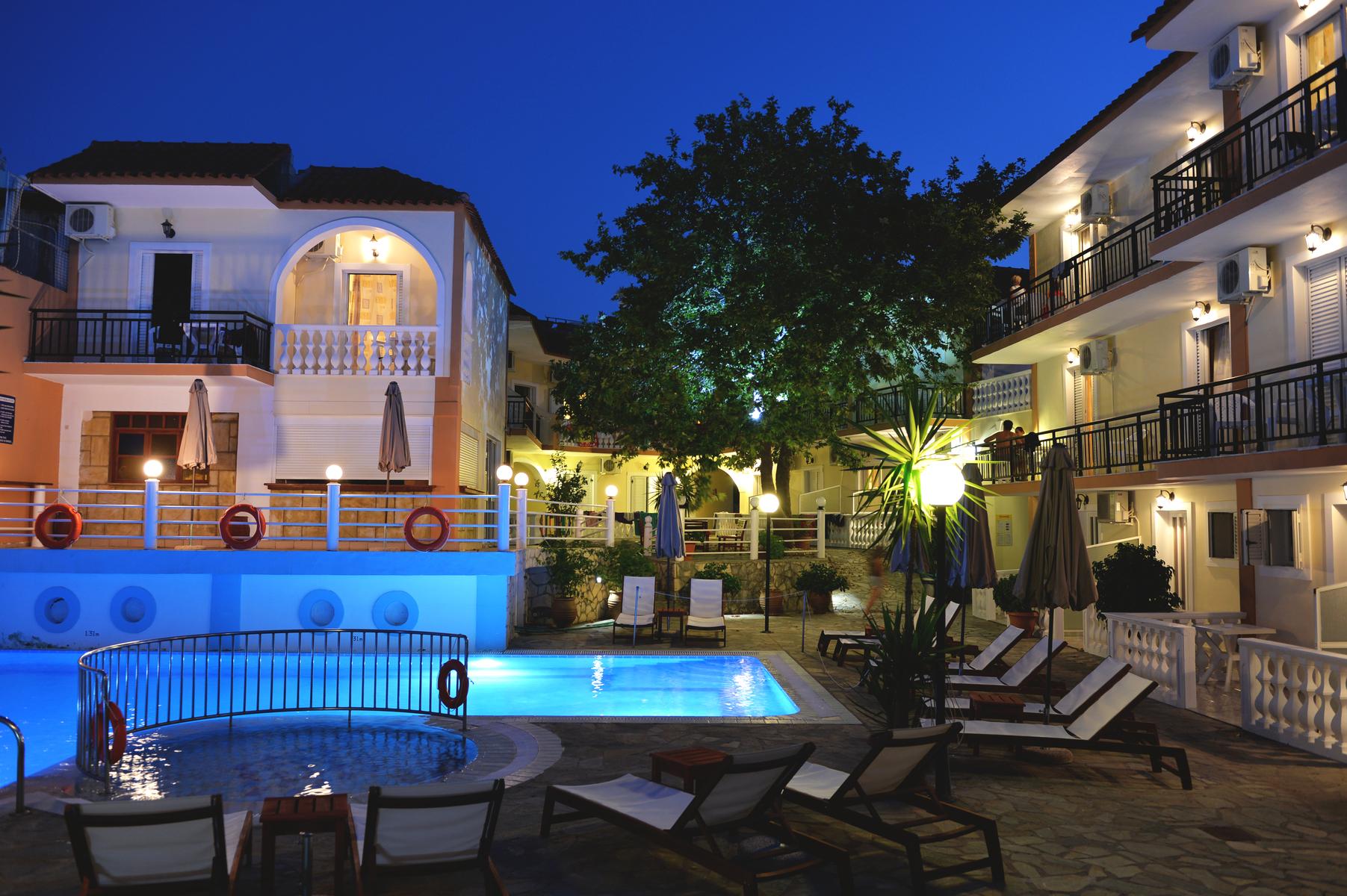 Dimitra Apartments And Studios 2