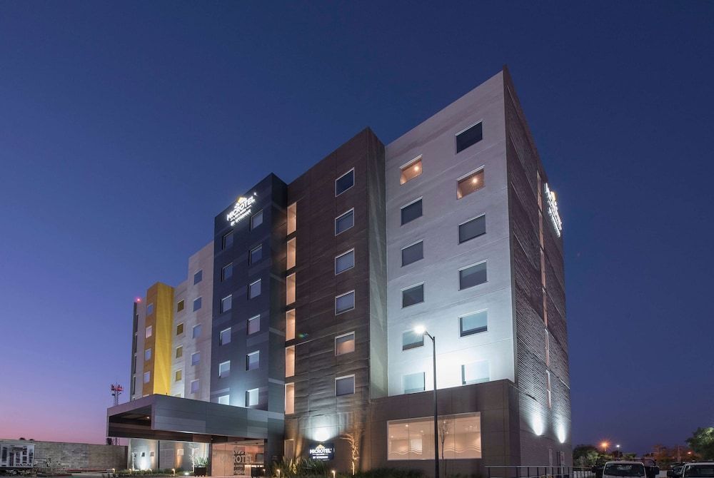 Microtel Inn & Suites by Wyndham Irapuato 1