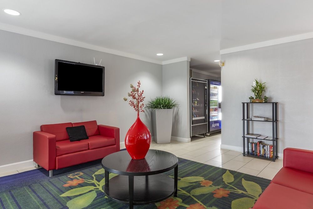 Quality Inn Fayetteville near Fort Bragg 2