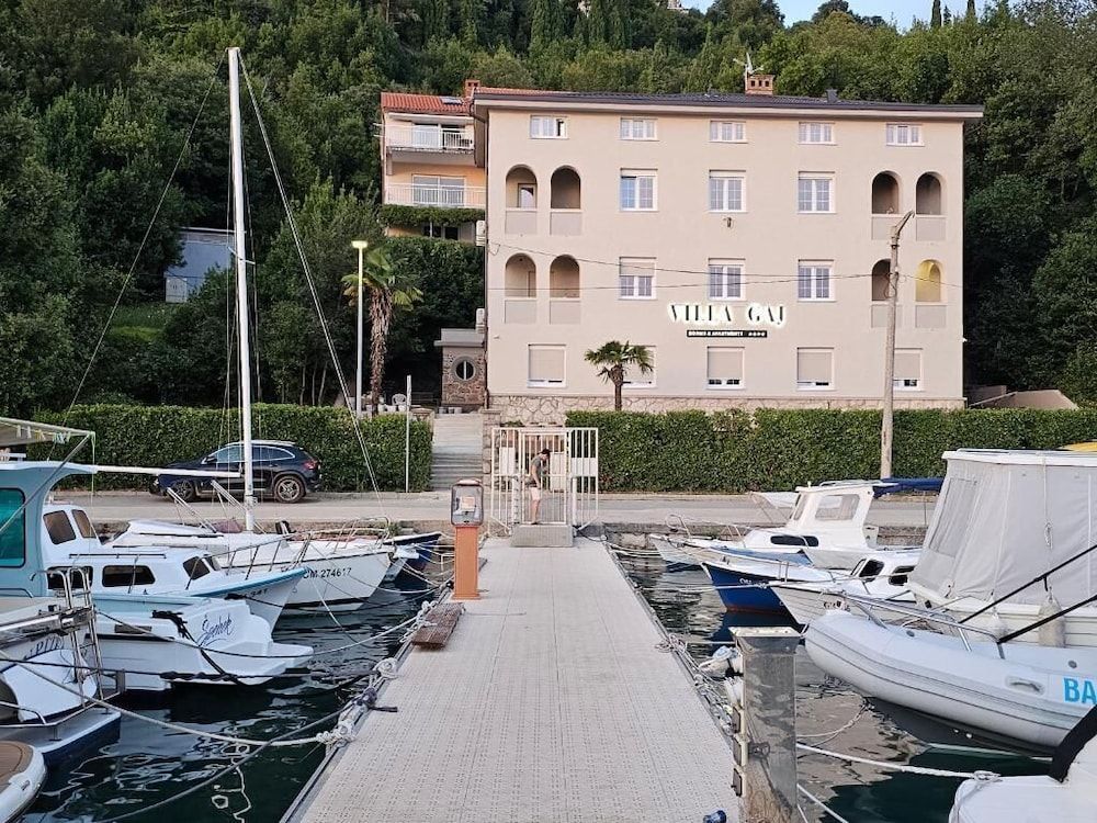 Villa GAJ - guest rooms with charm 1