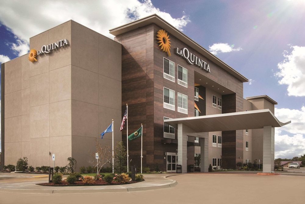 La Quinta by Wyndham Mobile 1