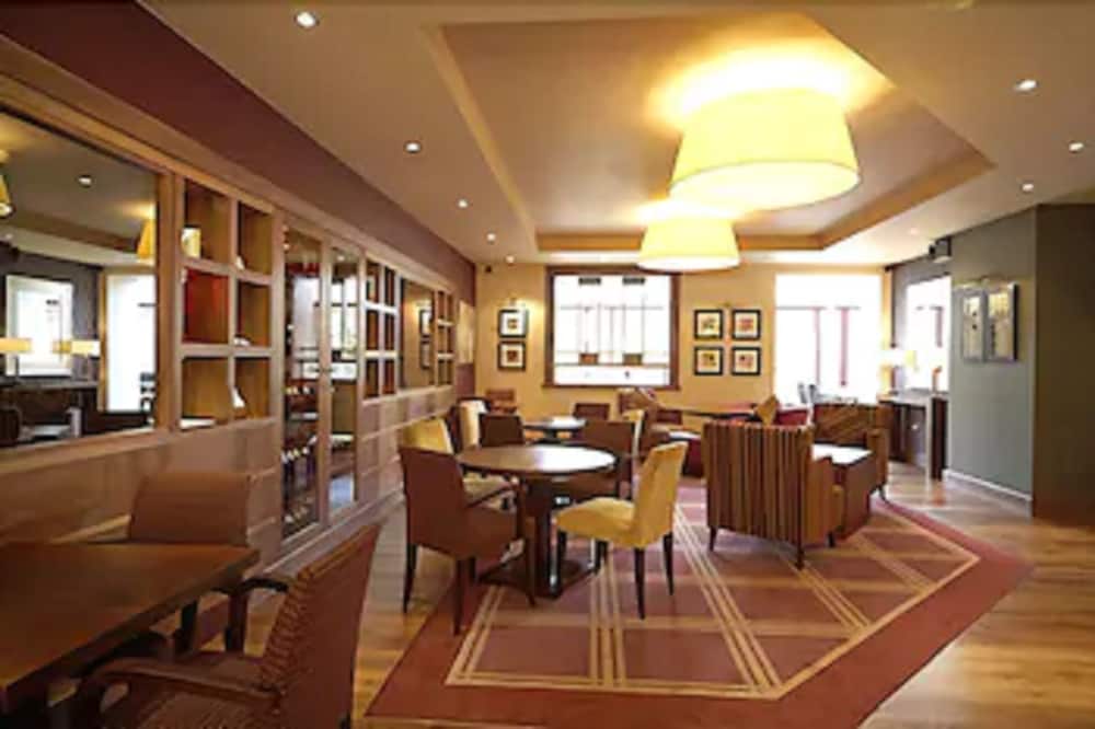 Metropole Hotel and Spa 2