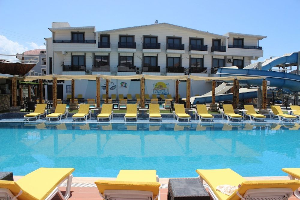 ATAŞ AQUA OTEL AVŞA 1