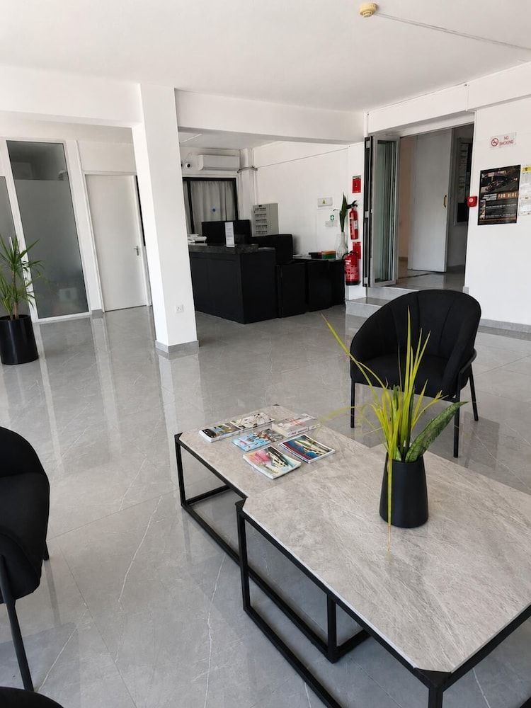 A Maos Hotel Apartments 2