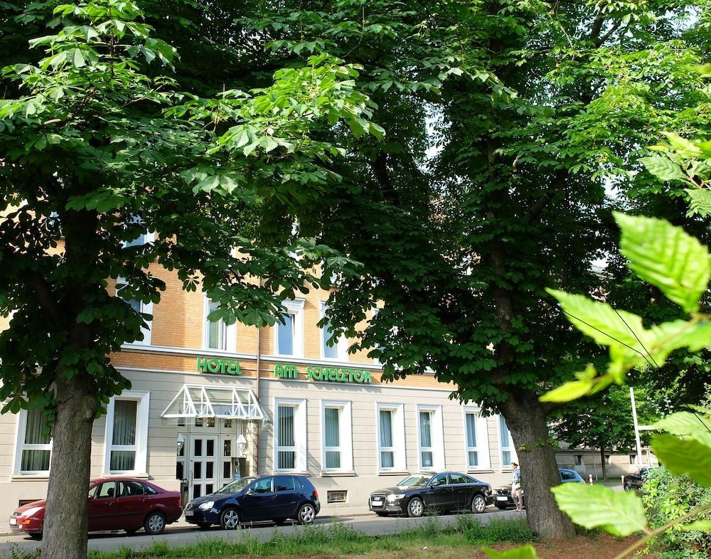 Hotel am Schelztor 1