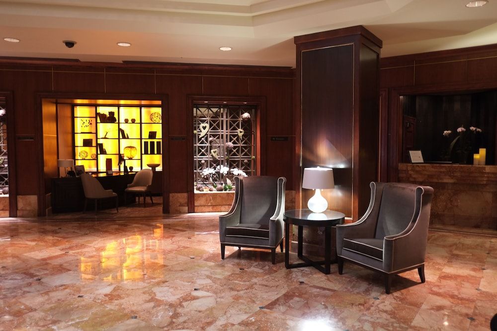The Yorkville Royal Sonesta Hotel Toronto 2